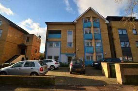 1 bedroom Flat to re...